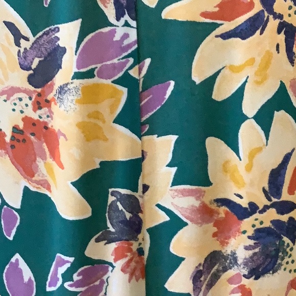 Floral Print Asymmetric Dress. Plus Size 3X - Picture 2 of 4